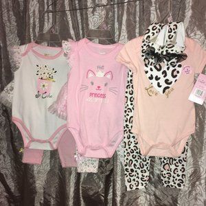 3 clothing set. 6-9 months. 2pc Outfits and a 3pc Outfit. NWT